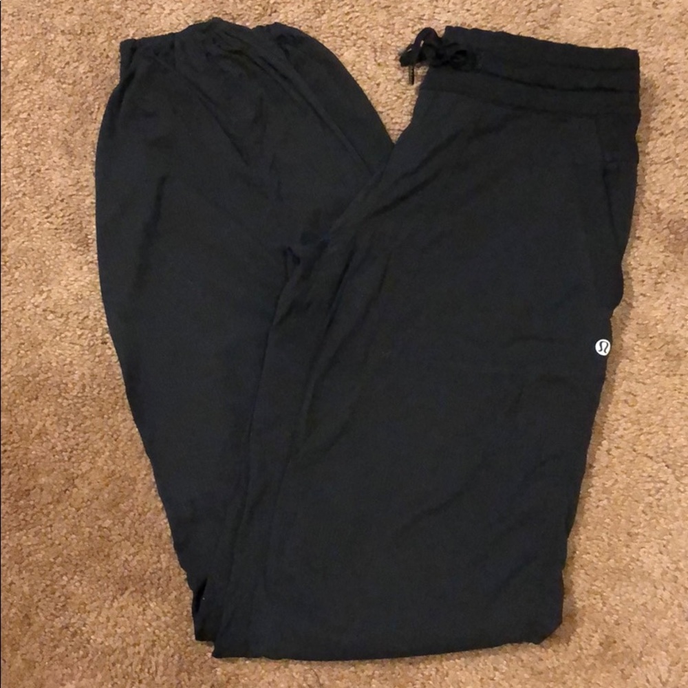 Lululemon Hiking Pants • LIKE NEW